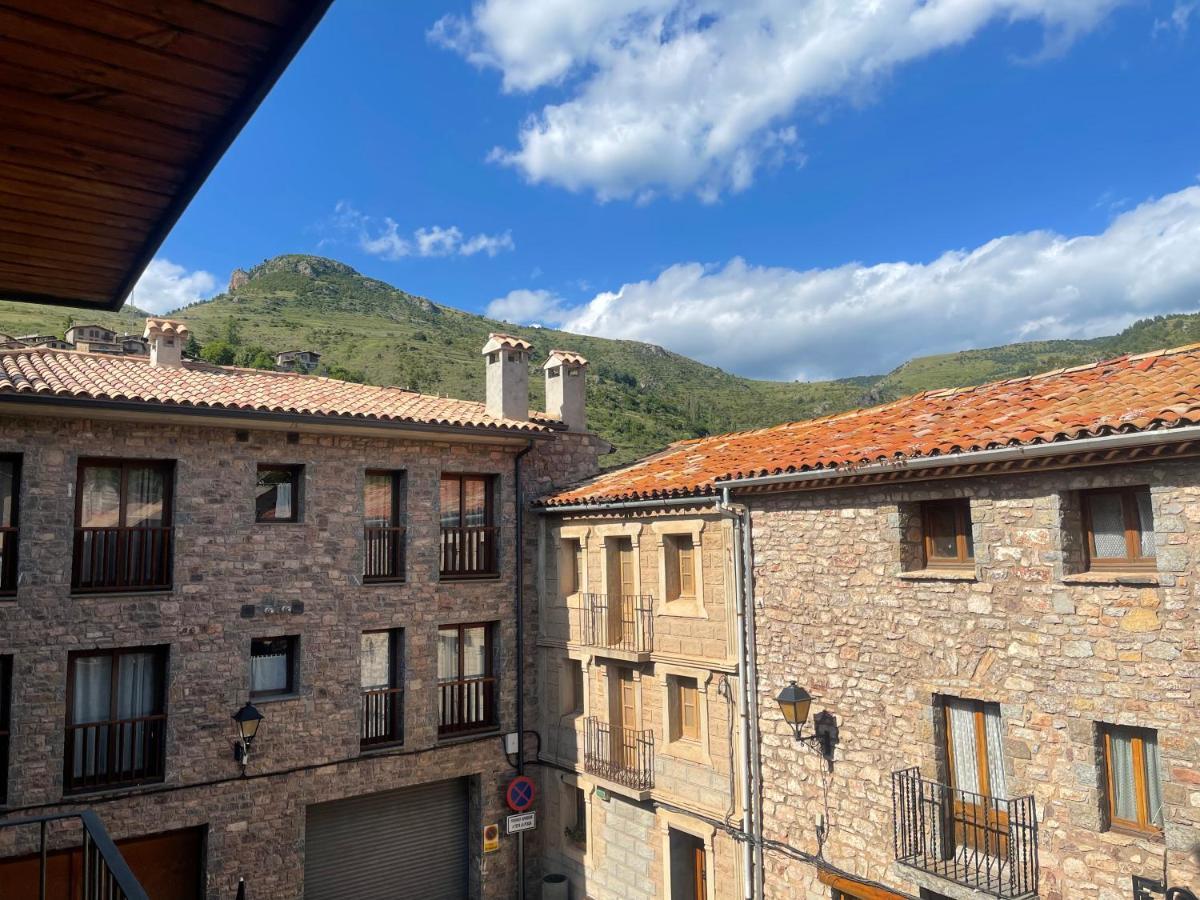 Fonda Peremiquel Hotel Castellar De N'Hug Luaran gambar